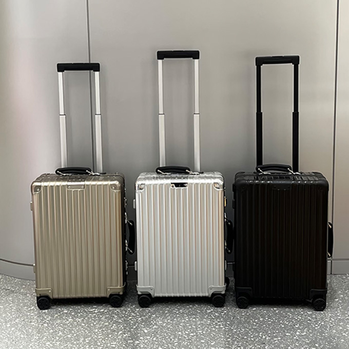 rimowa classic cabin aluminum-magnesium alloy luggage